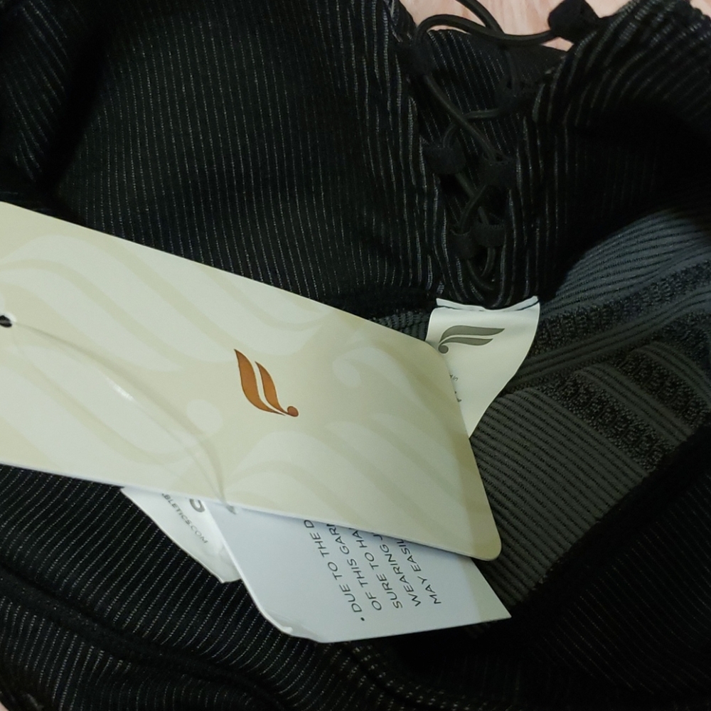 Fabletics leggings - Picture 6 of 6